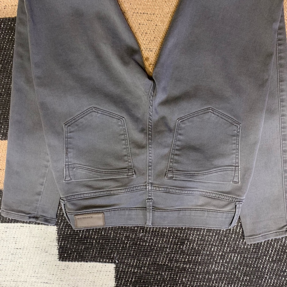 Express Jeans - Picture 2 of 5
